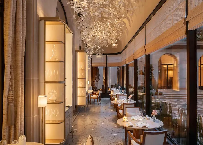 Four Seasons George VHotel Parigi